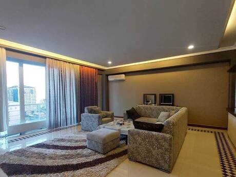 2 otaqlı yeni tikili - Şah İsmayıl Xətai m. - 92 m²