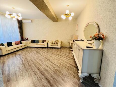4 otaqlı yeni tikili - Nərimanov r. - 200 m²