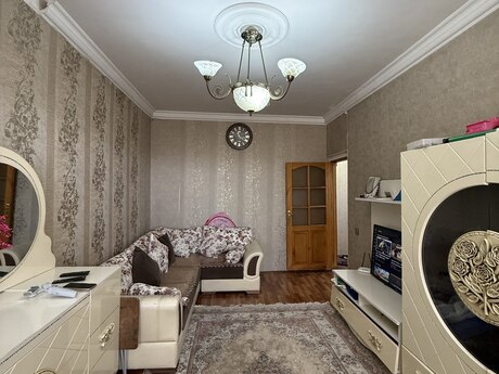 3 otaqlı köhnə tikili - Köhnə Günəşli q. - 72 m²