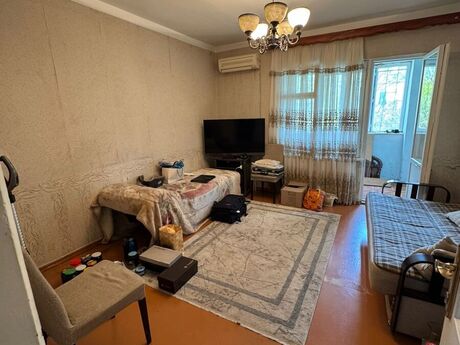 3 otaqlı köhnə tikili - Biləcəri q. - 72 m²