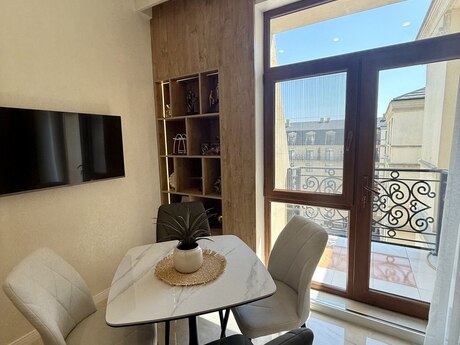 Elan №6109304 - Bakı, Ağ şəhər q., 3 otaqlı, 88 m², 7/8 mərtəbə