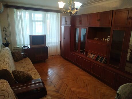 2 otaqlı köhnə tikili - Neftçilər m. - 45 m²