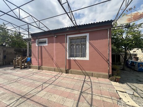 4 otaqlı həyət evi/bağ evi - Biləcəri q. - 100 m²