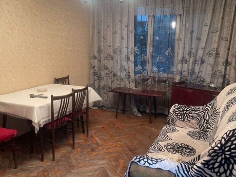 2 otaqlı köhnə tikili - İnşaatçılar m. - 50 m²
