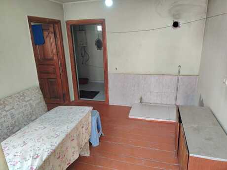 2 otaqlı köhnə tikili - Hövsan q. - 40 m²