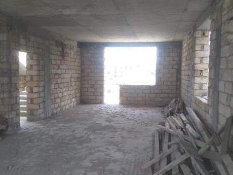 8 otaqlı həyət evi/bağ evi - Qara Qarayev m. - 700 m²