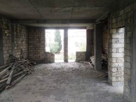 8 otaqlı həyət evi/bağ evi - Qara Qarayev m. - 700 m²