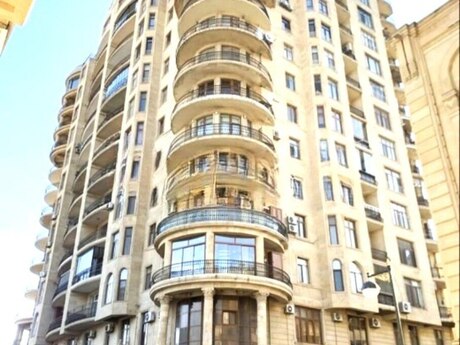 3-room apartment, 130 m², İçəri Şəhər: 565 000 ₼ 2