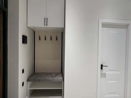 5 otaqlı həyət evi/bağ evi - Novxanı q. - 140 m²