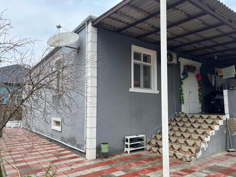 4 otaqlı həyət evi/bağ evi - Saray q. - 130 m²