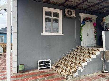 4 otaqlı həyət evi/bağ evi - Saray q. - 130 m²