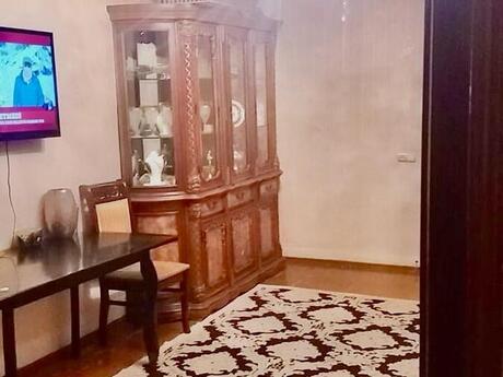 5 otaqlı köhnə tikili - Xalqlar Dostluğu m. - 120 m²