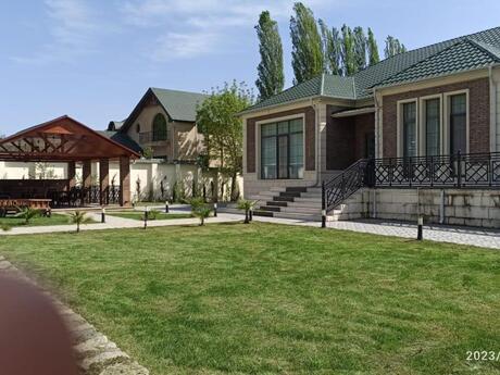 4 otaqlı həyət evi/bağ evi - Qəbələ - 245 m²