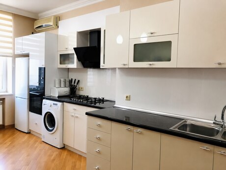 2-комн. новостройка - м. Ахмедлы - 90 м²