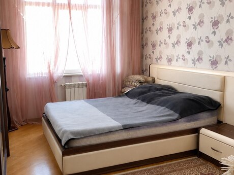 2-комн. новостройка - м. Ахмедлы - 90 м²