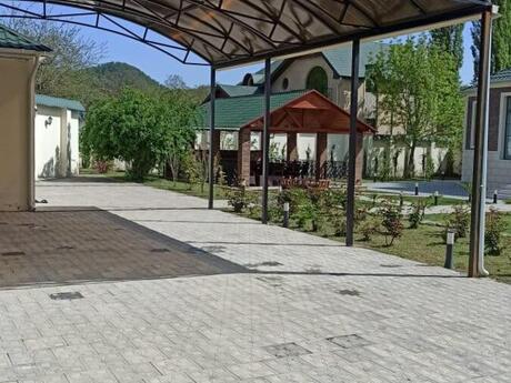 4 otaqlı həyət evi/bağ evi - Qəbələ - 245 m²
