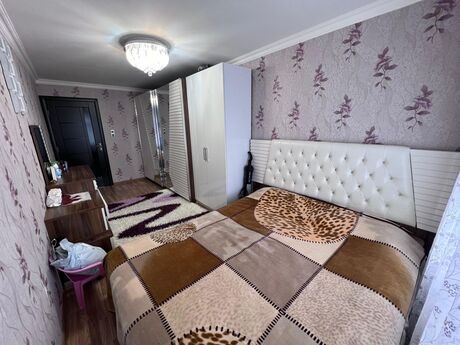 3 otaqlı köhnə tikili - Xalqlar Dostluğu m. - 55 m²