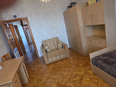 4 otaqlı köhnə tikili - Memar Əcəmi m. - 100 m²
