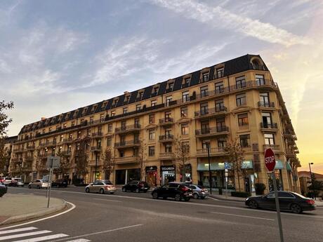 5 otaqlı yeni tikili - Ağ şəhər q. - 228 m²