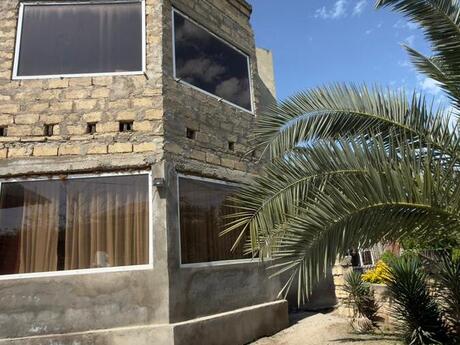 6 otaqlı həyət evi/bağ evi - Köhnə Corat q. - 150 m²