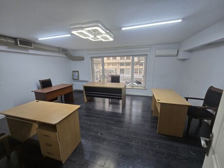 1 otaqlı ofis - Nəriman Nərimanov m. - 30 m²