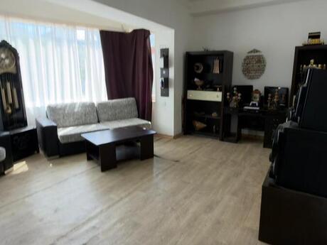 6 otaqlı həyət evi/bağ evi - Köhnə Corat q. - 150 m²