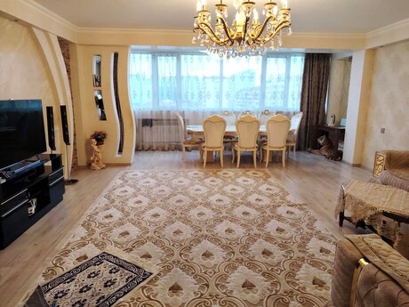 4-комн. вторичка - м. Иншаатчылар - 120 м²
