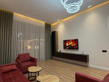 4 otaqlı həyət evi/bağ evi - Mərdəkan q. - 150 m²