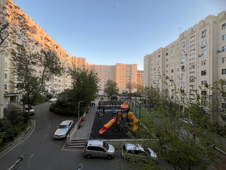 3 otaqlı köhnə tikili - Massiv G q. - 85 m²