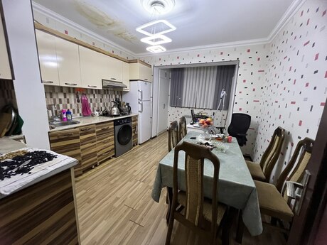3 otaqlı köhnə tikili - Massiv G q. - 85 m²