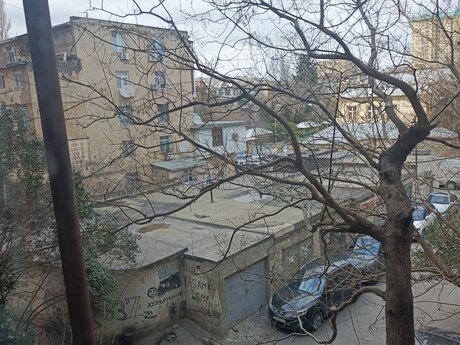 1-комн. вторичка - м. Элмляр Академиясы - 34 м²