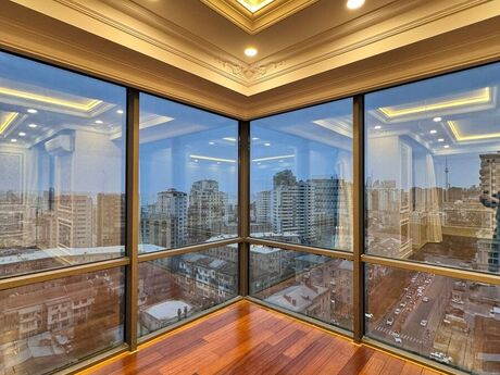Elan №6109656 - Bakı, Elmlər Akademiyası m., 4 otaqlı, 245 m², 16/18 mərtəbə