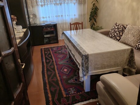 4 otaqlı köhnə tikili - Yeni Günəşli q. - 95 m²