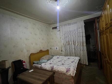 2 otaqlı köhnə tikili - Qara Qarayev m. - 75 m²