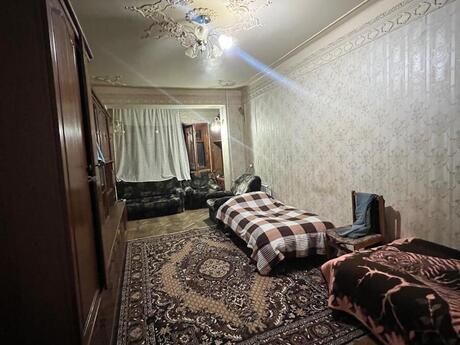 2 otaqlı köhnə tikili - Qara Qarayev m. - 75 m²