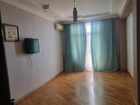 4 otaqlı yeni tikili - Elmlər Akademiyası m. - 180 m²