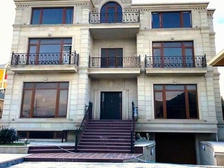 8 otaqlı həyət evi/bağ evi - Qara Qarayev m. - 700 m²