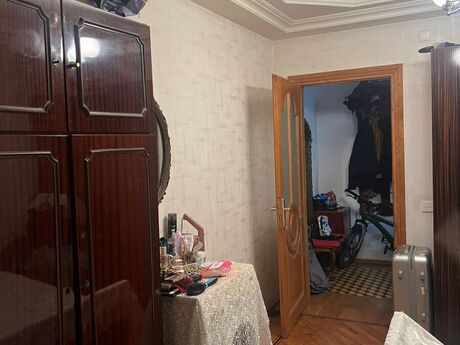 3-комн. вторичка - м. Элмляр Академиясы - 90 м²