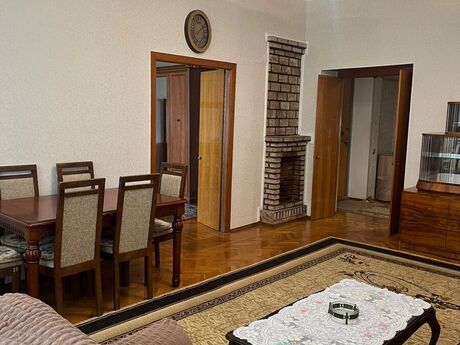 3 otaqlı köhnə tikili - İçəri Şəhər m. - 100 m²