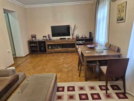 3 otaqlı köhnə tikili - Nəriman Nərimanov m. - 90 m²
