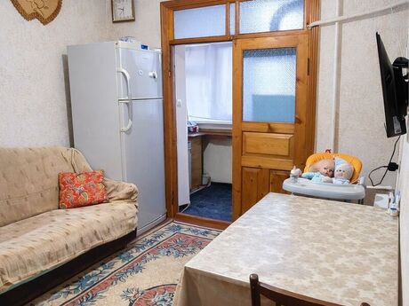 3 otaqlı köhnə tikili - Yeni Günəşli q. - 80 m²