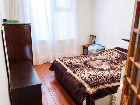 3 otaqlı köhnə tikili - Yeni Günəşli q. - 80 m²