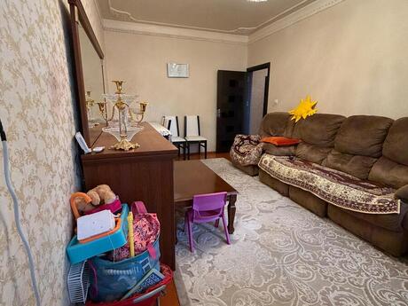 3 otaqlı köhnə tikili - Xalqlar Dostluğu m. - 75 m²