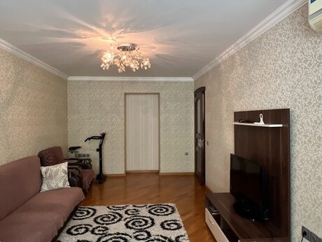 3 otaqlı köhnə tikili - Nizami m. - 75 m²