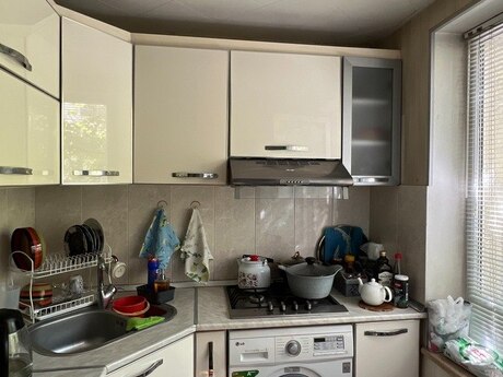 3 otaqlı köhnə tikili - Nizami m. - 75 m²