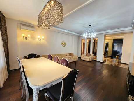 Kirayə 3 otaqlı mənzil, 160 m², Nizami: 2 000 ₼/ay 5