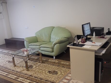 Obyekt - İnşaatçılar m. - 33 m²