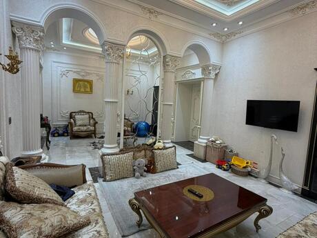 Elan №6109869 - Bakı, Sahil m., 3 otaqlı, 214 m², 4/5 mərtəbə