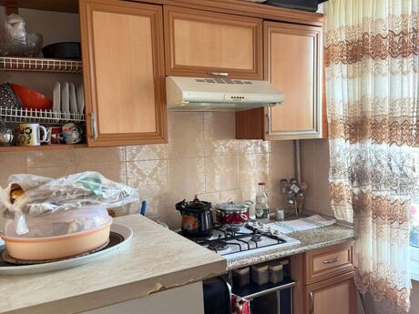 2 otaqlı köhnə tikili - Qara Qarayev m. - 55 m²