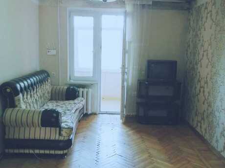 2 otaqlı köhnə tikili - Neftçilər m. - 55 m²